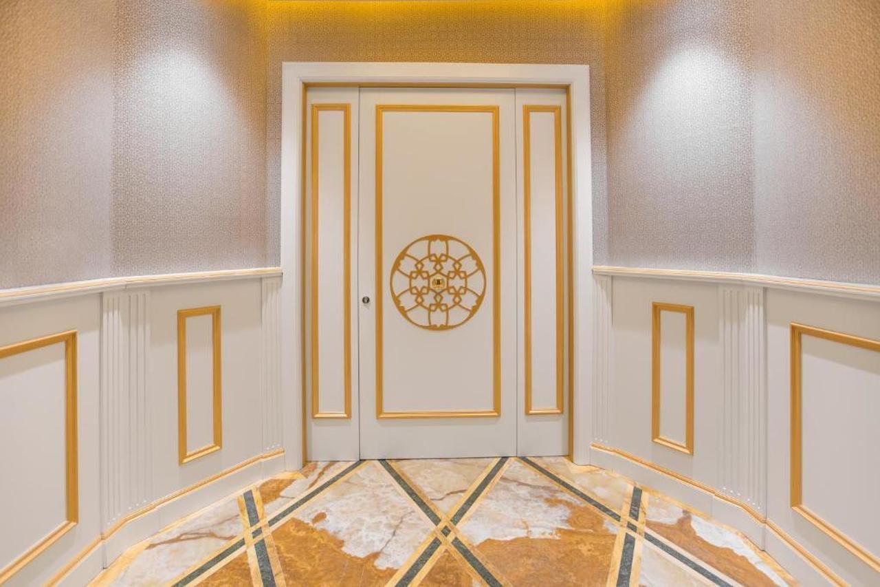 The Biltmore Tbilisi Hotel Exterior photo Interior of a home