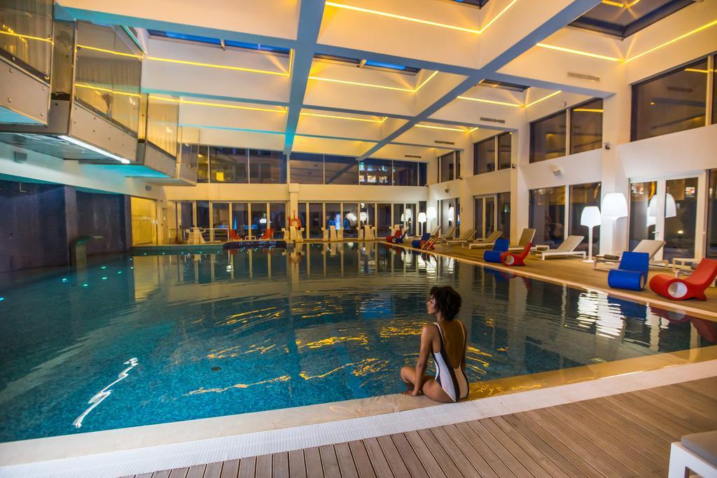 The Biltmore Tbilisi Hotel Exterior photo The swimming pool at the hotel